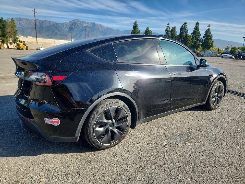 51009426 :رقم المزاد ، 7SAYGDEE7PA189218 vin ، 2023 Tesla Model Y مزاد بيع