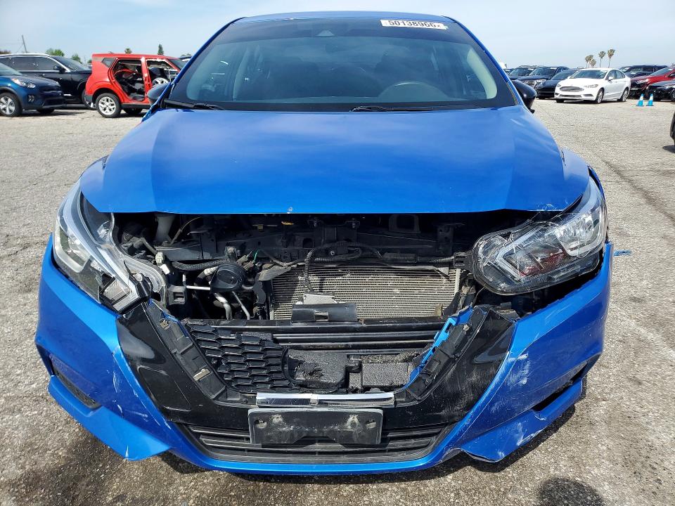 50138966 :رقم المزاد ، 3N1CN8DV8ML820809 vin ، 2021 Nissan Versa مزاد بيع