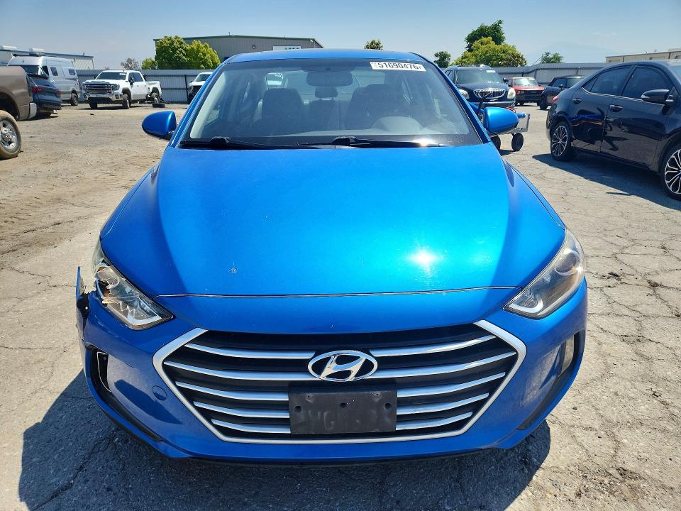 2017 Hyundai Elantra მანქანა იყიდება აუქციონზე, vin: KMHD84LF7HU246917, აუქციონის ნომერი: 51690476