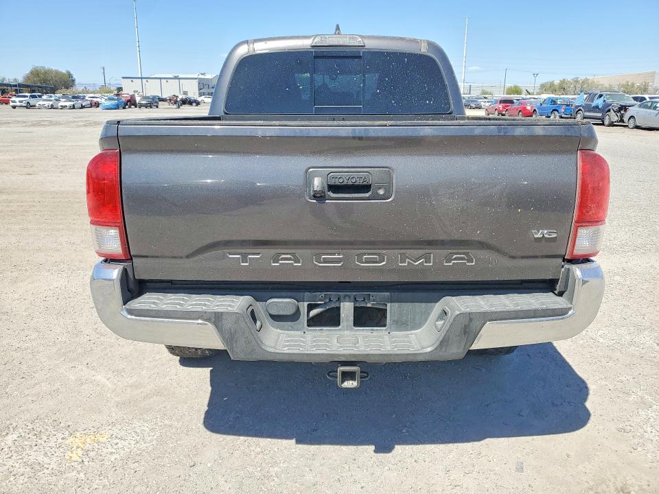 49963026 :رقم المزاد ، 5TFCZ5AN1HX115123 vin ، 2017 Toyota Tacoma مزاد بيع