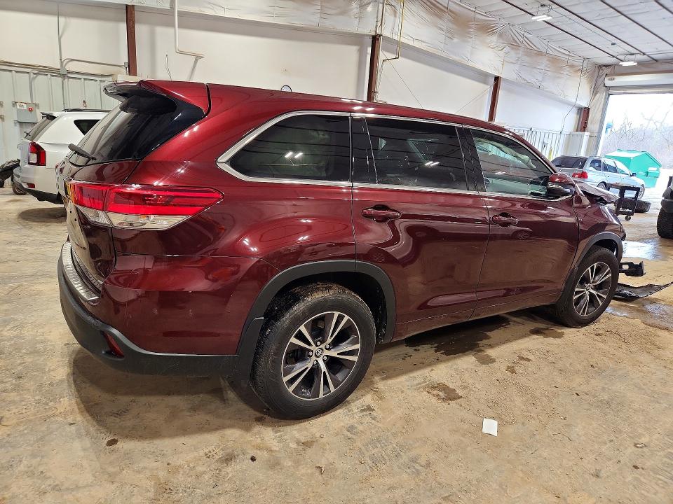 Продаж на аукціоні авто 2017 Toyota Highlander, vin: 5TDBZRFH6HS433783, номер лоту: 49798946