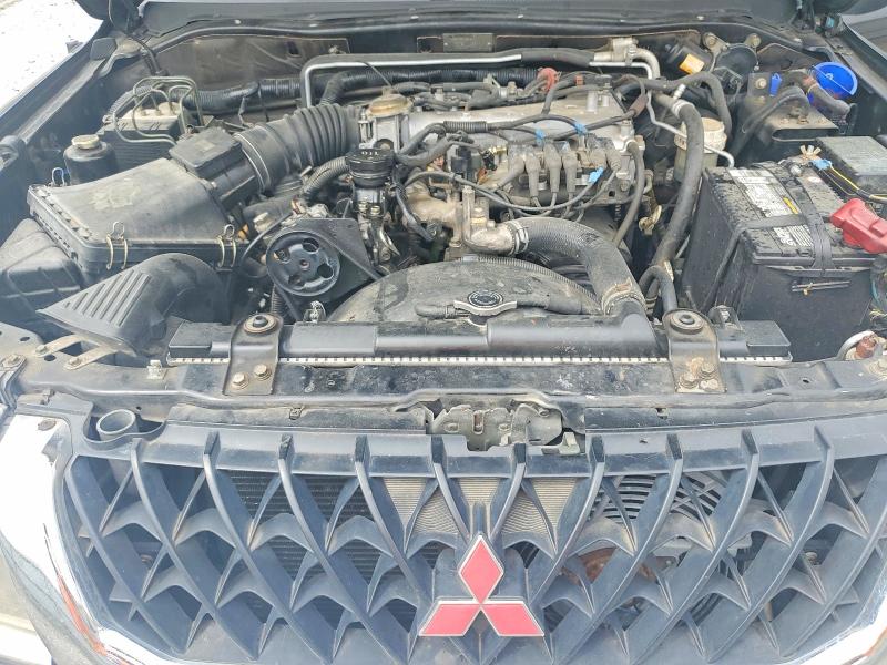 50176156 :رقم المزاد ، JA4MT31H4YP811523 vin ، 2000 Mitsubishi Montero مزاد بيع