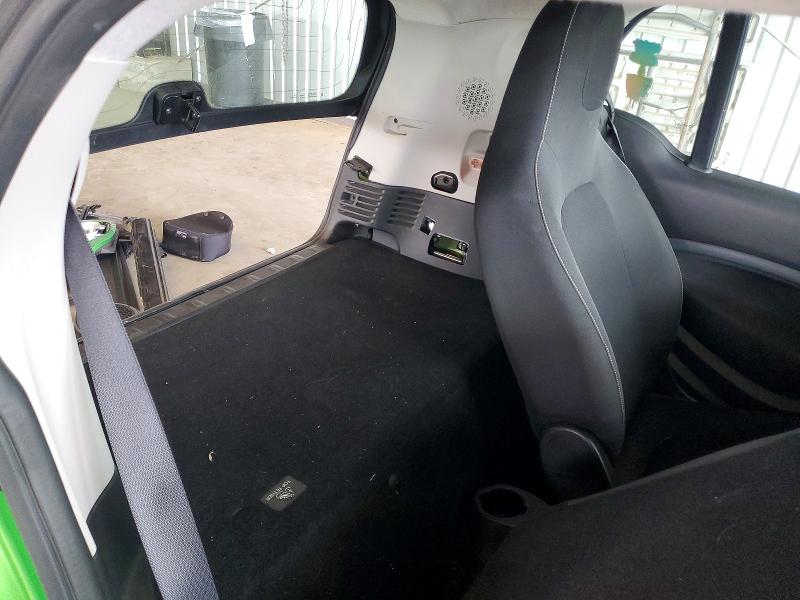 Aukcja sprzedaży 2017 Smart Fortwo, vin: WMEFJ9BA4HK232460, numer aukcji: 50572366