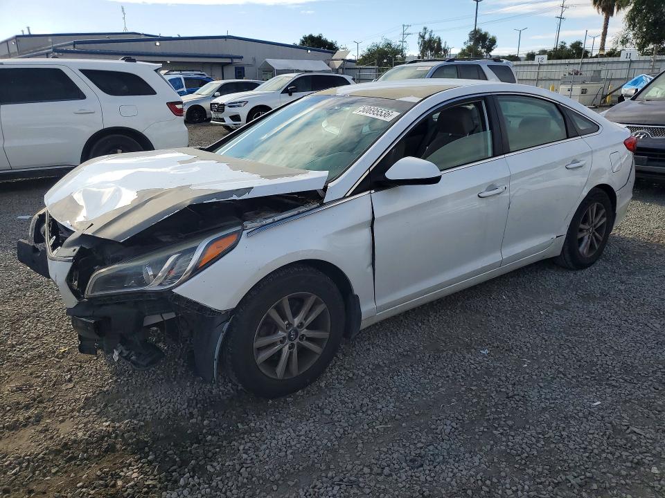 2015 Hyundai Sonata მანქანა იყიდება აუქციონზე, vin: 5NPE24AF4FH167323, აუქციონის ნომერი: 50695536