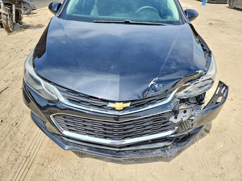 51348676 :رقم المزاد ، 1G1BE5SM2J7237372 vin ، 2018 Chevrolet Cruze مزاد بيع
