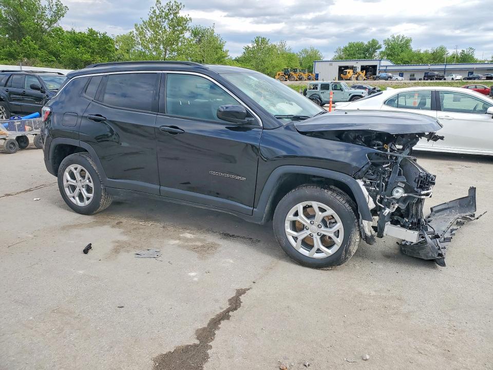 2024 Jeep Compass მანქანა იყიდება აუქციონზე, vin: 3C4NJDBN3RT133077, აუქციონის ნომერი: 52151346
