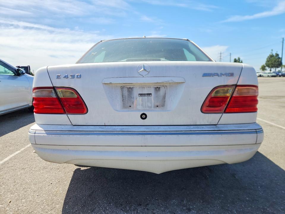 Aukcja sprzedaży 2001 Mercedes-benz E, vin: WDBJF70J21B215288, numer aukcji: 50932526