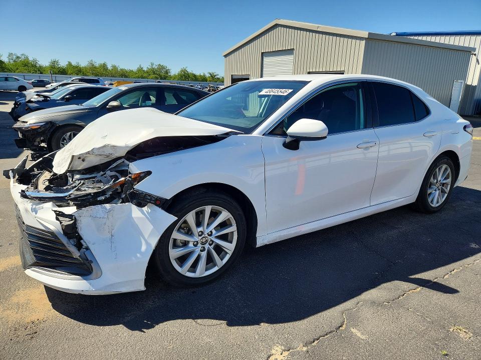 Продажа на аукционе авто 2022 Toyota Camry, vin: 4T1C11AK6NU617673, номер лота: 48645546
