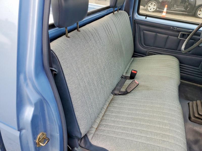 49138926 :رقم المزاد ، 1N6ND11S4JC325392 vin ، 1988 Nissan Truck مزاد بيع