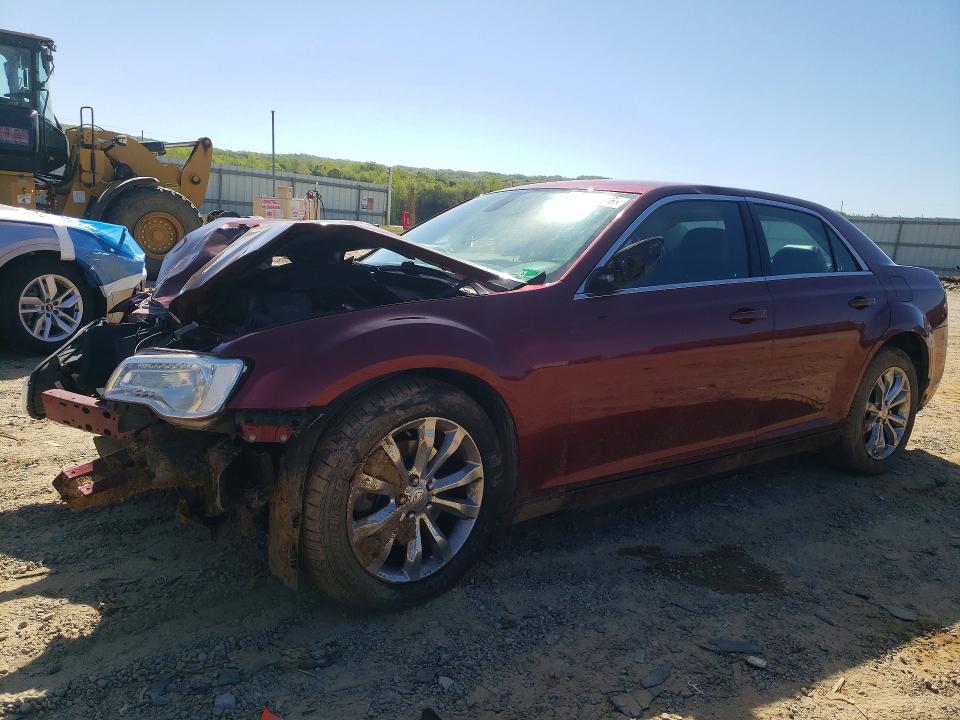 2016 Chrysler 300 მანქანა იყიდება აუქციონზე, vin: 2C3CCARG3GH311541, აუქციონის ნომერი: 49493616