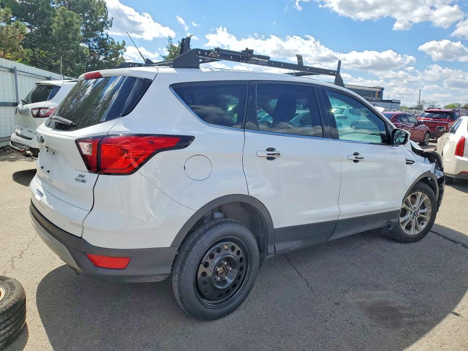 Продажа на аукционе авто 2019 Ford Escape, vin: 1FMCU9GD6KUB65573, номер лота: 48920876