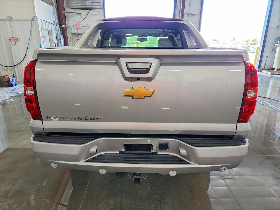 2013 Chevrolet Avalanche მანქანა იყიდება აუქციონზე, vin: 3GNMCFE01DG215402, აუქციონის ნომერი: 50750966
