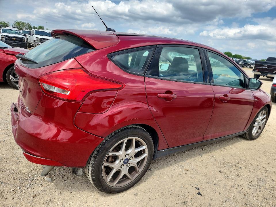 49673946 :رقم المزاد ، 1FADP3K20FL318419 vin ، 2015 Ford Focus مزاد بيع