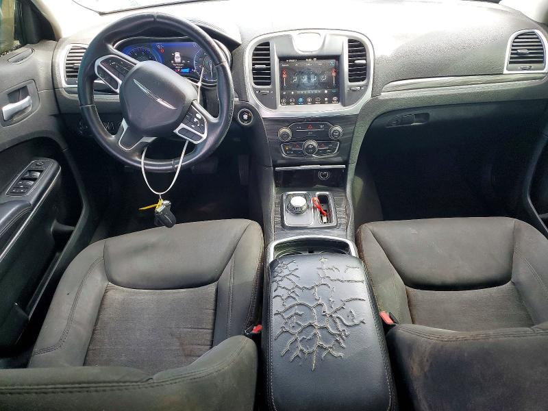 47654396 :رقم المزاد ، 2C3CCARG8JH309114 vin ، 2018 Chrysler 300 مزاد بيع