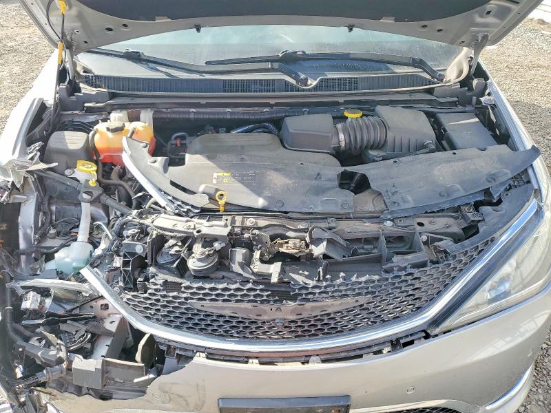 50430666 :رقم المزاد ، 2C4RC1GG4JR311431 vin ، 2018 Chrysler Pacifica مزاد بيع