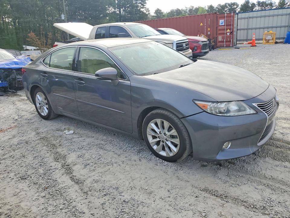 47901296 :رقم المزاد ، JTHBW1GG8D2033725 vin ، 2013 Lexus Es 300h مزاد بيع