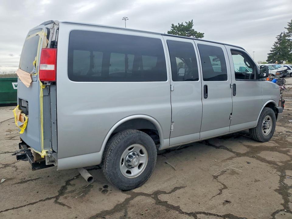 51625876 :رقم المزاد ، 1GAWGFFG0K1235095 vin ، 2019 Chevrolet Express G2500 مزاد بيع
