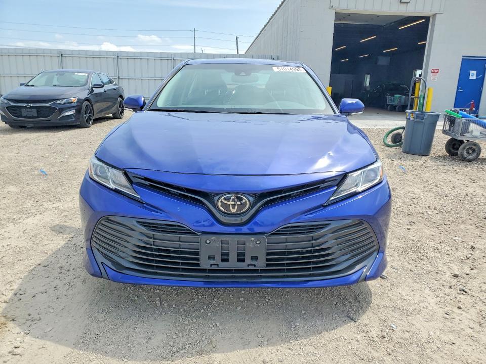 Auction sale of the 2018 Toyota Camry, vin: 4T1B11HK5JU606143, lot number: 51014996