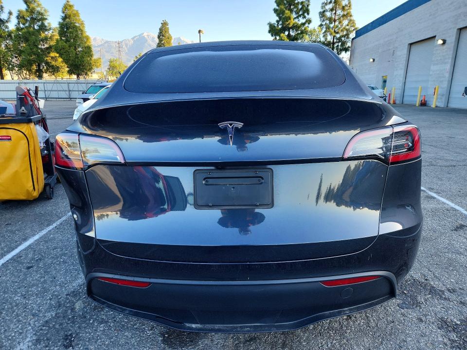 Продажа на аукционе авто 2025 Tesla Model Y, vin: 7SAYGDED7SF317721, номер лота: 49661766