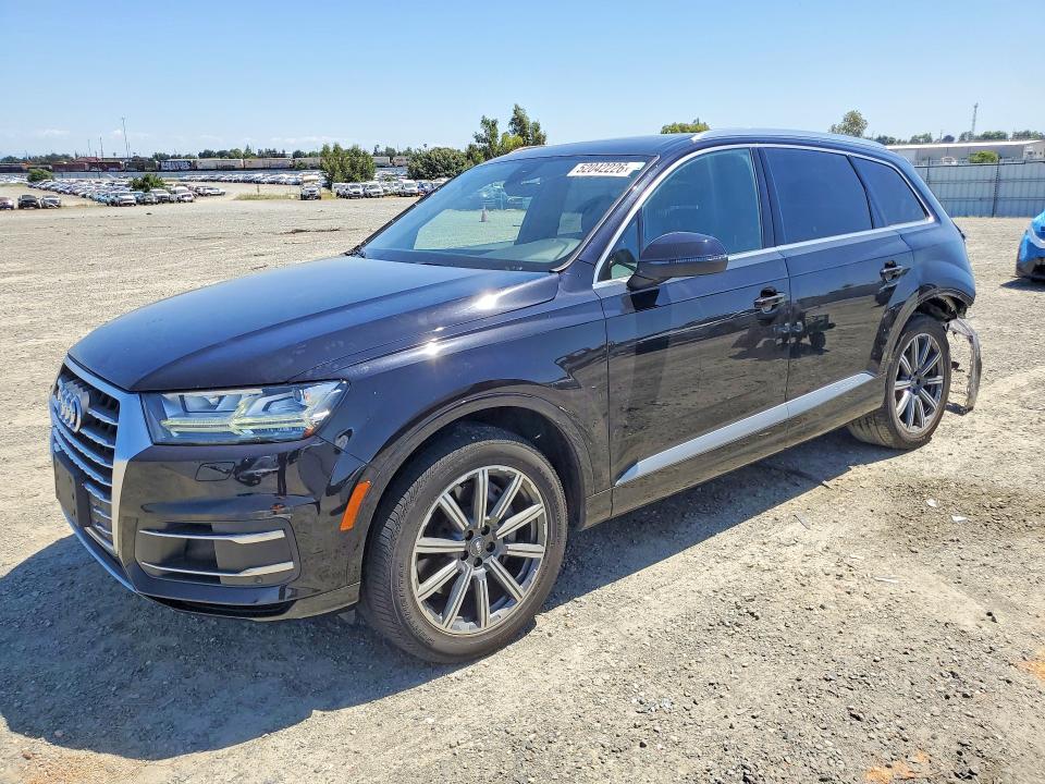 Продажа на аукционе авто 2017 Audi Q7, vin: WA1LAAF70HD031266, номер лота: 52042226