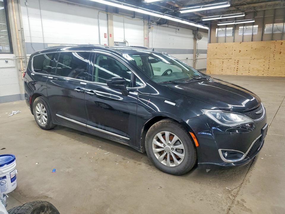 Продаж на аукціоні авто 2019 Chrysler Pacifica, vin: 2C4RC1BG3KR577340, номер лоту: 41896006