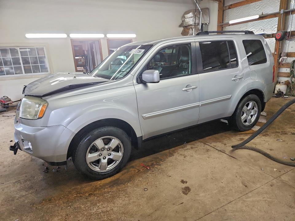 51573156 :رقم المزاد ، 5FNYF4H75BB012143 vin ، 2011 Honda Pilot مزاد بيع