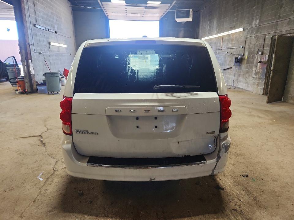 51451896 :رقم المزاد ، 2C4RDGBG8FR658257 vin ، 2015 Dodge Grand Caravan مزاد بيع