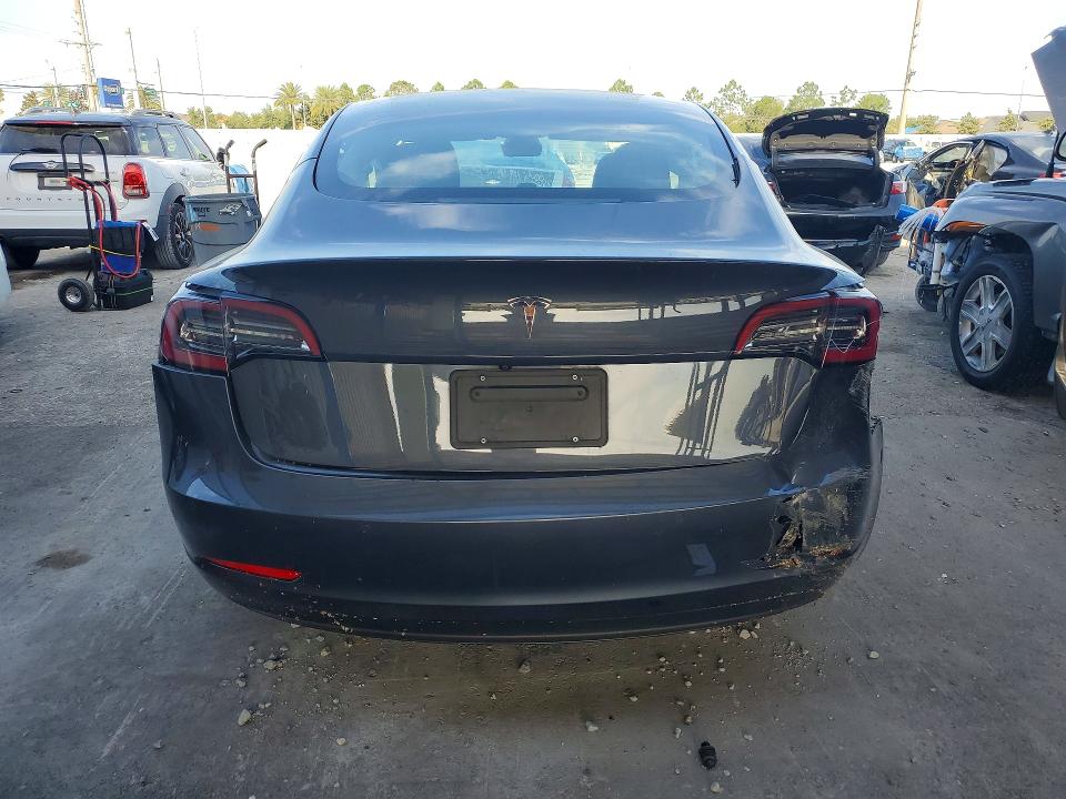 49759636 :رقم المزاد ، 5YJ3E1EA1MF085265 vin ، 2021 Tesla Model 3 مزاد بيع
