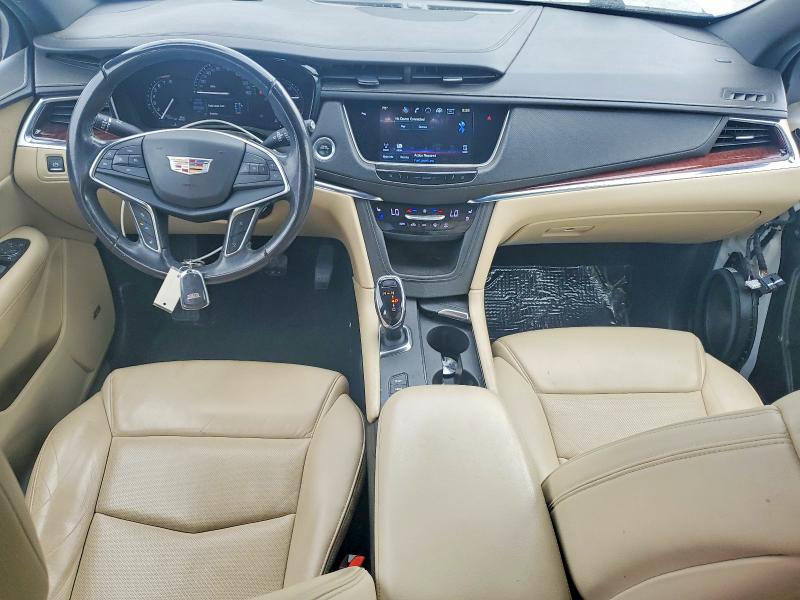 49426316 :رقم المزاد ، 1GYKNFRS3JZ186657 vin ، 2018 Cadillac Xt5 مزاد بيع