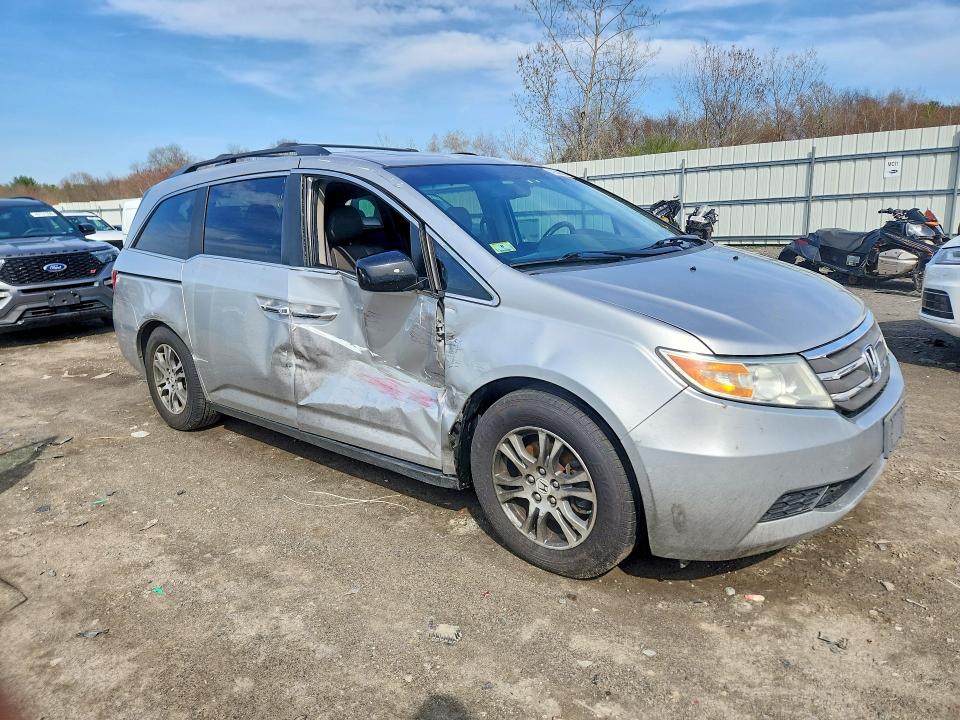 49549256 :رقم المزاد ، 5FNRL5H69CB003425 vin ، 2012 Honda Odyssey مزاد بيع