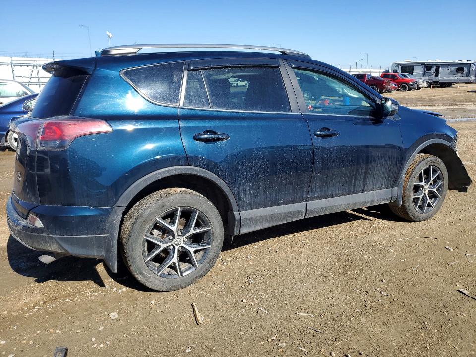 50938976 :رقم المزاد ، 2T3JFREVXHW611284 vin ، 2017 Toyota Rav4 مزاد بيع