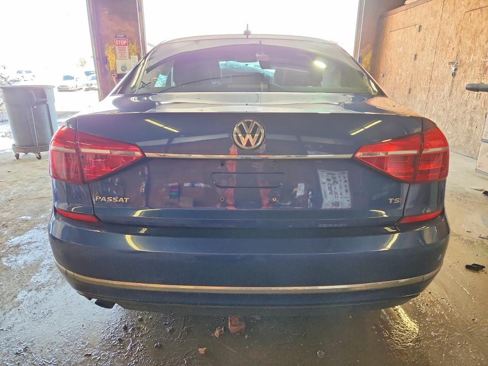 48272566 :رقم المزاد ، 1VWAT7A35GC051562 vin ، 2016 Volkswagen Passat مزاد بيع