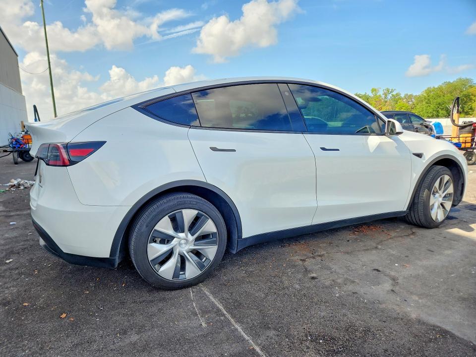 2023 Tesla Model Y მანქანა იყიდება აუქციონზე, vin: 7SAYGAEE6PF587201, აუქციონის ნომერი: 47938496