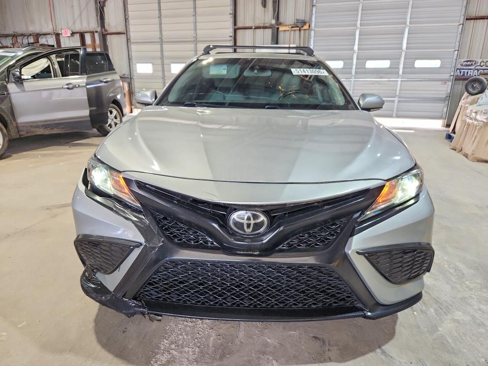Aukcja sprzedaży 2018 Toyota Camry, vin: 4T1B11HK0JU619818, numer aukcji: 51413096