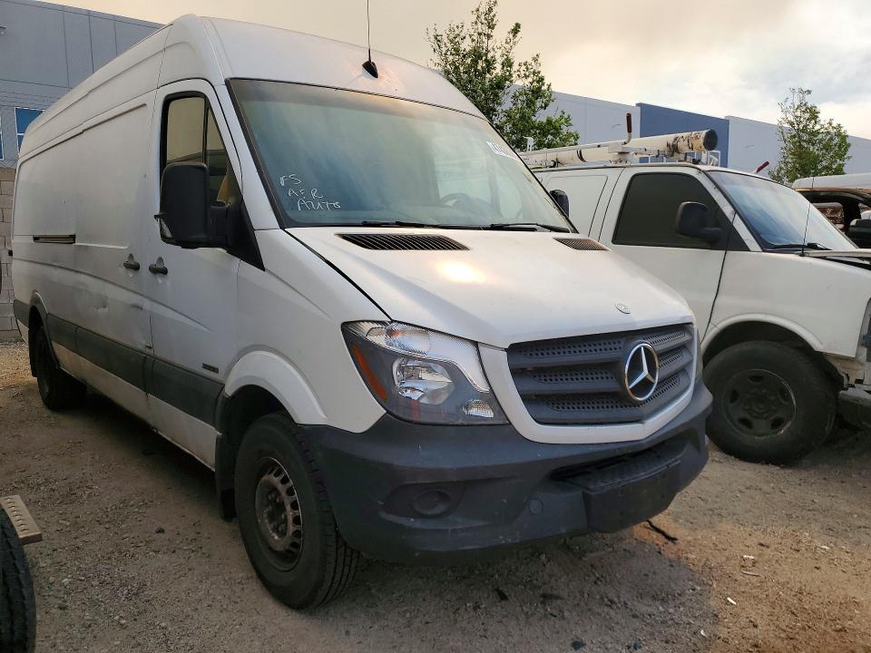 Продажа на аукционе авто 2015 Mercedes Benz Sprinter, vin: WD3PF4CC5FP131803, номер лота: 47436986