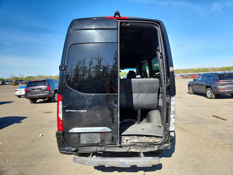 51451626 :رقم المزاد ، WDZPF0ED6KT012387 vin ، 2019 Mercedes-benz Sprinter مزاد بيع