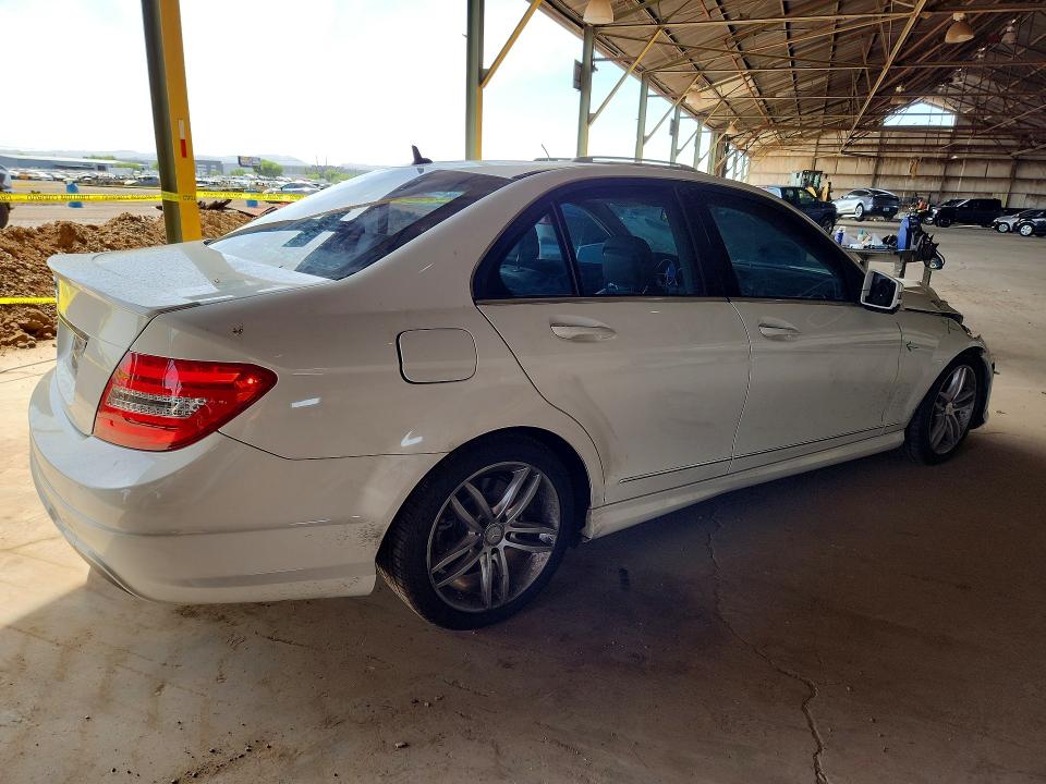 Продаж на аукціоні авто 2014 Mercedes-benz C, vin: WDDGF4HB5EG243690, номер лоту: 50440306