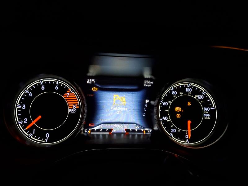 48905946 :رقم المزاد ، 1C4PJMDX0KD255740 vin ، 2019 Jeep Cherokee مزاد بيع