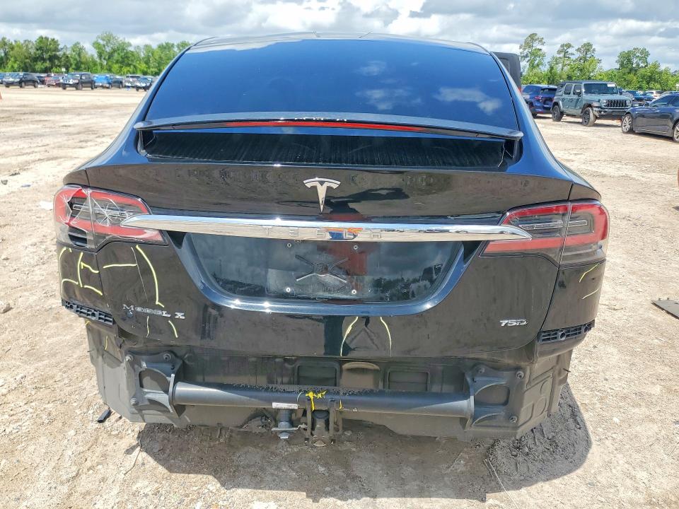 Продажа на аукционе авто 2018 Tesla Model X, vin: 5YJXCBE29JF136366, номер лота: 50615356