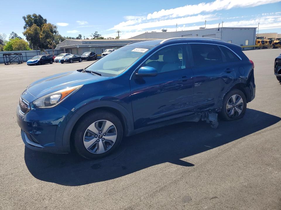 2018 Kia Niro მანქანა იყიდება აუქციონზე, vin: KNDCB3LC1J5210657, აუქციონის ნომერი: 49002866