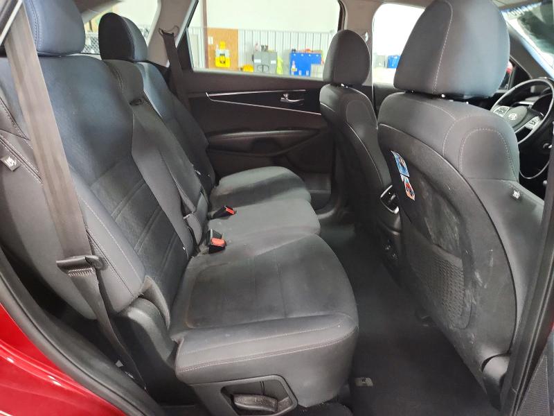 49731406 :رقم المزاد ، 5XYPG4A32KG557158 vin ، 2019 Kia Sorento مزاد بيع