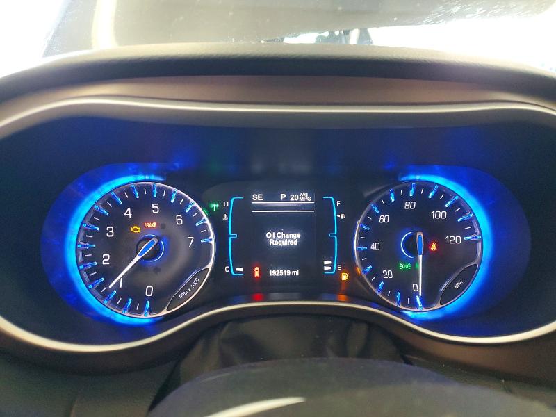 49096726 :رقم المزاد ، 2C4RC1BG6HR654338 vin ، 2017 Chrysler Pacifica مزاد بيع