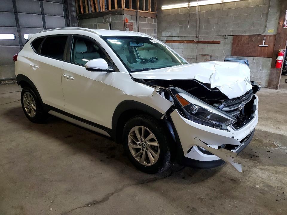 48458476 :رقم المزاد ، KM8J33A44HU420584 vin ، 2017 Hyundai Tucson مزاد بيع