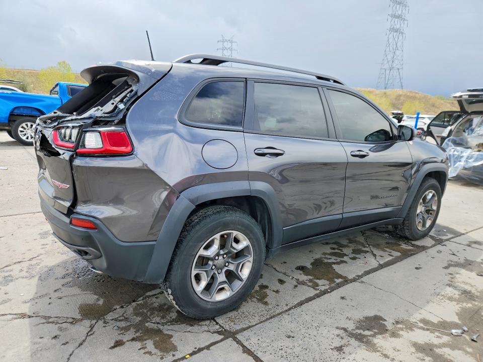51698456 :رقم المزاد ، 1C4PJMBX7KD395478 vin ، 2019 Jeep Cherokee مزاد بيع
