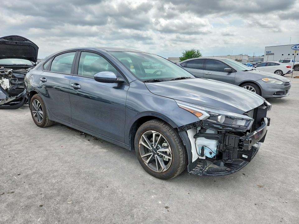 49649666 :رقم المزاد ، 3KPF24AD7RE814177 vin ، 2024 Kia Forte مزاد بيع