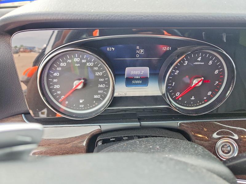 54493446 :رقم المزاد ، WDDZH6GB5JA375491 vin ، 2018 Mercedes-benz E مزاد بيع