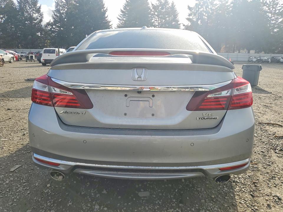 Продажа на аукционе авто 2017 Honda Accord, vin: 1HGCR3F95HA007222, номер лота: 50428396