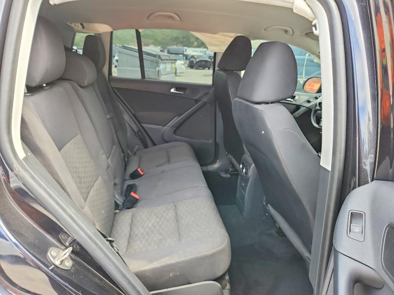 48841626 :رقم المزاد ، WVGAV7AX3HK053989 vin ، 2017 Volkswagen Tiguan مزاد بيع