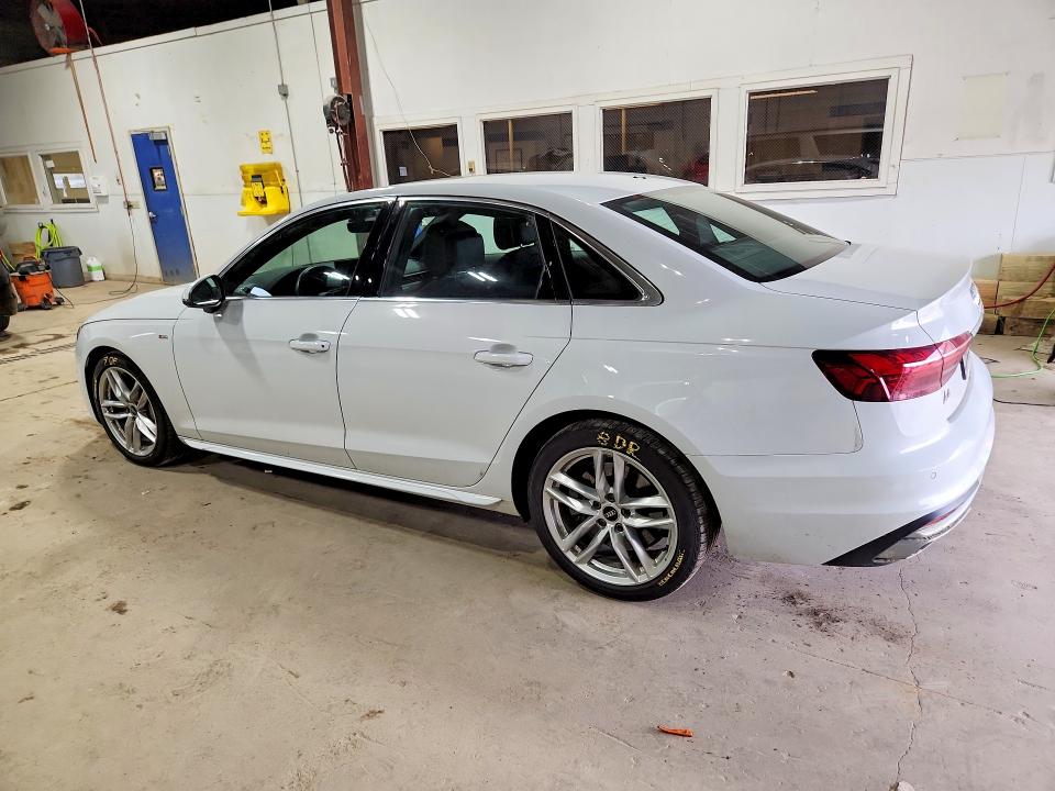 Продаж на аукціоні авто 2022 Audi A4, vin: WAUEAAF47NN008168, номер лоту: 49493026
