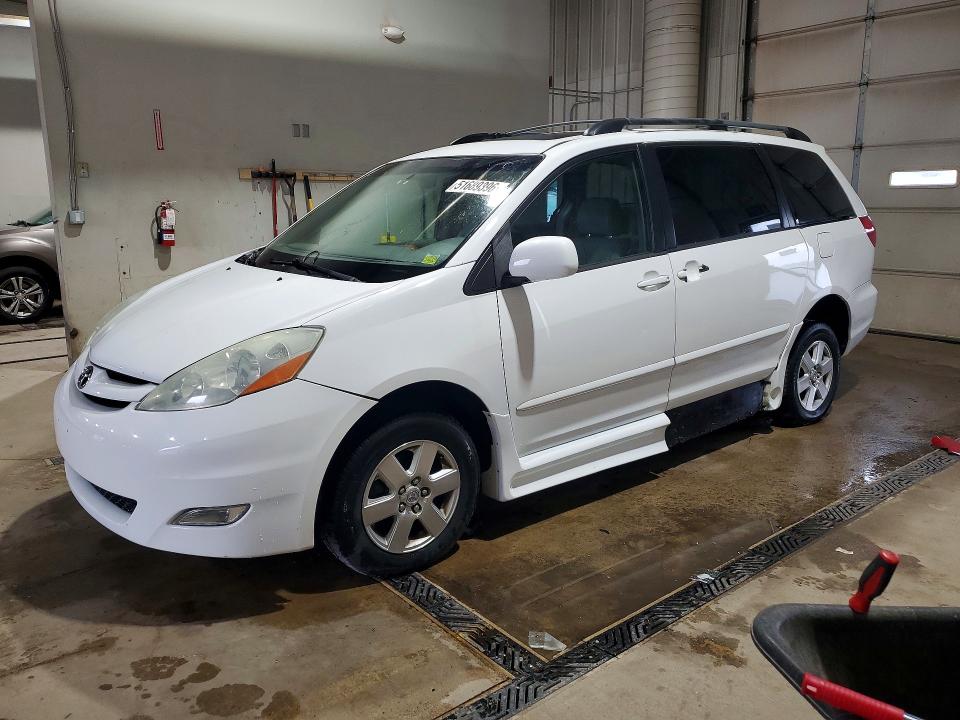 Aukcja sprzedaży 2006 Toyota Sienna, vin: 5TDZA22C56S494451, numer aukcji: 51689396
